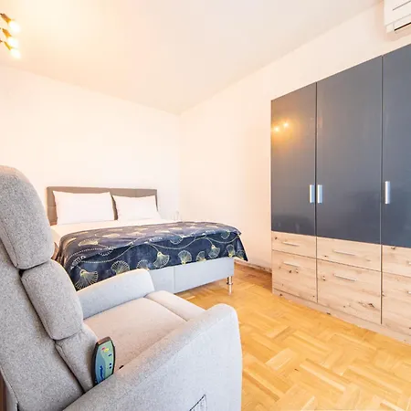 Snjezana By Interhome Appartement